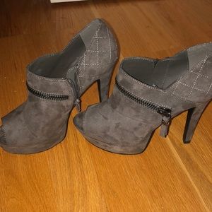 Guess heels